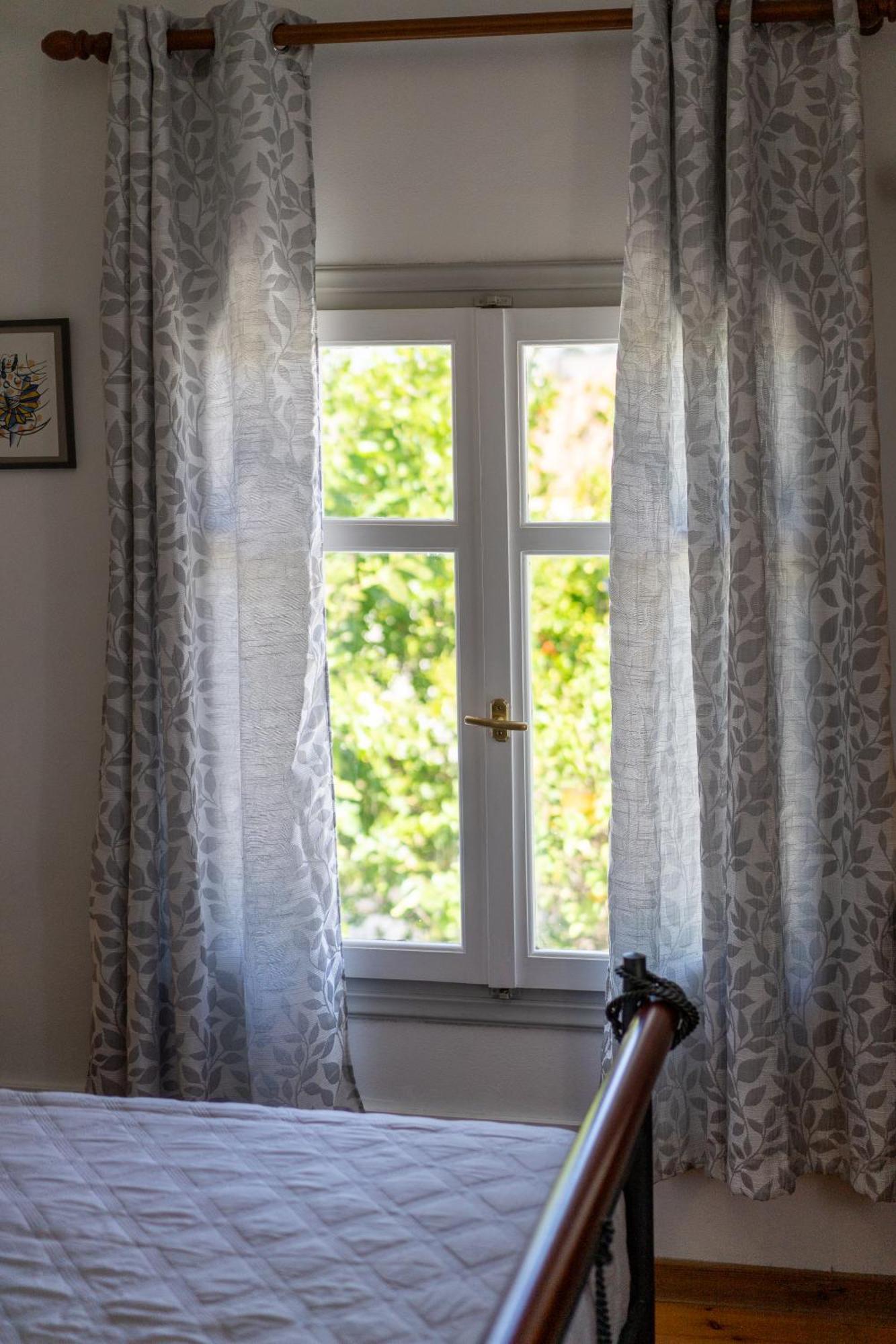 Spacious Home With Yard, Mytilene Lesvos Extérieur photo