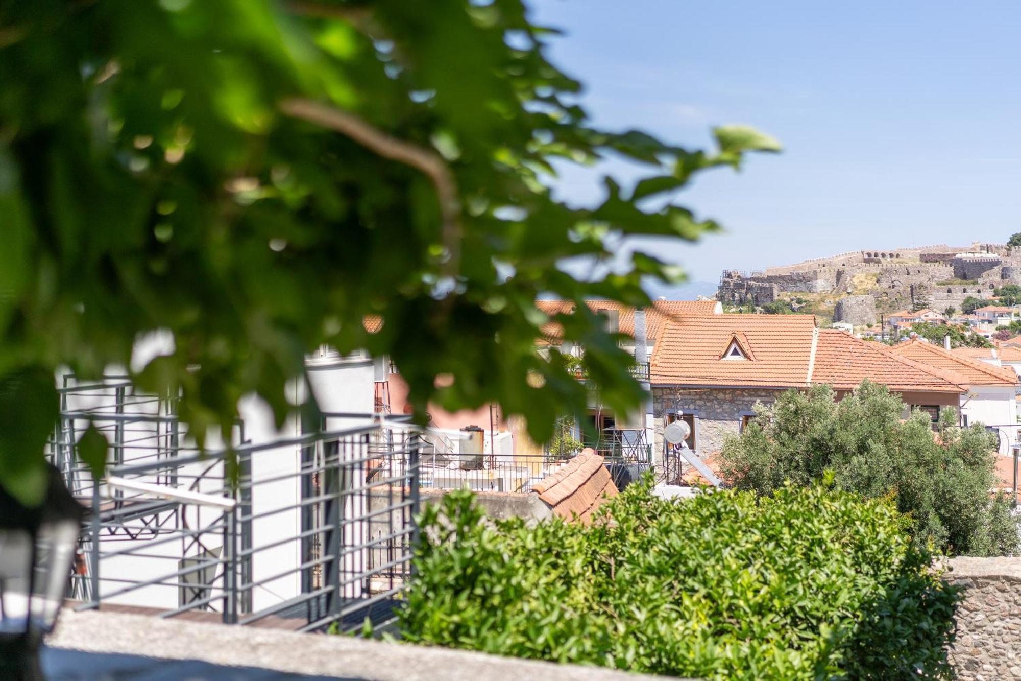 Spacious Home With Yard, Mytilene Lesvos Extérieur photo
