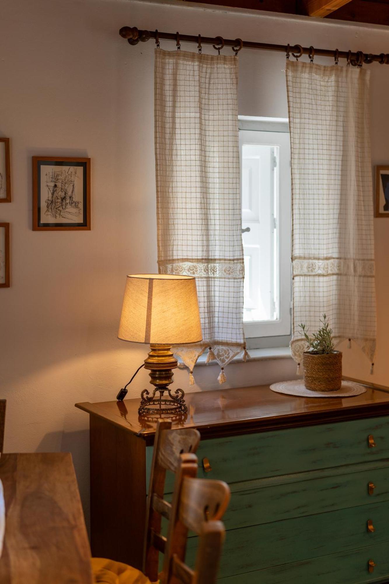 Spacious Home With Yard, Mytilene Lesvos Extérieur photo