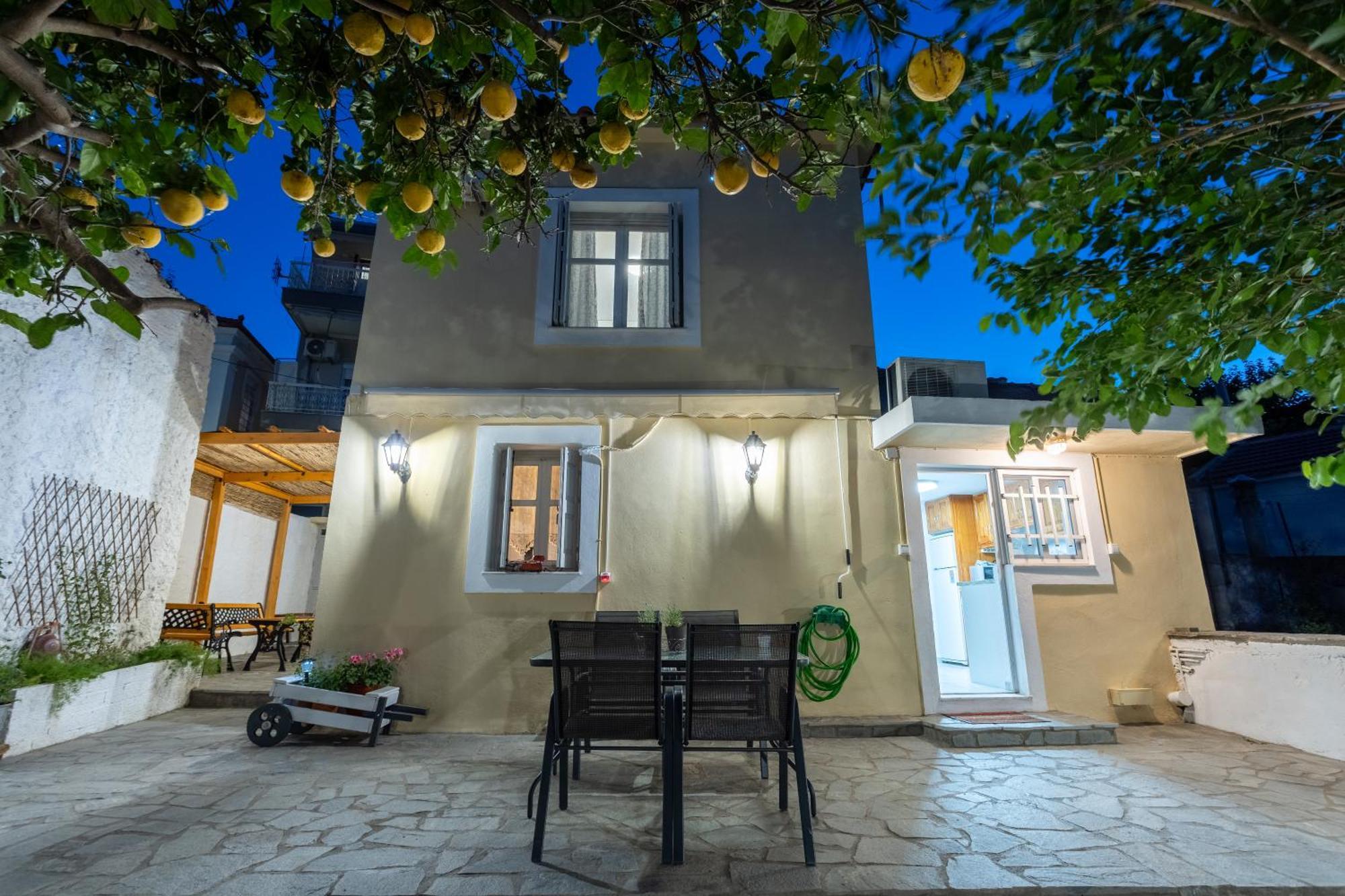 Spacious Home With Yard, Mytilene Lesvos Extérieur photo
